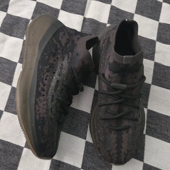 Yeezy Other - ADIDAS YEEZY BOOST 380 Black Men Size 8.5 Shoes  FZ1270 Used No Box 012025